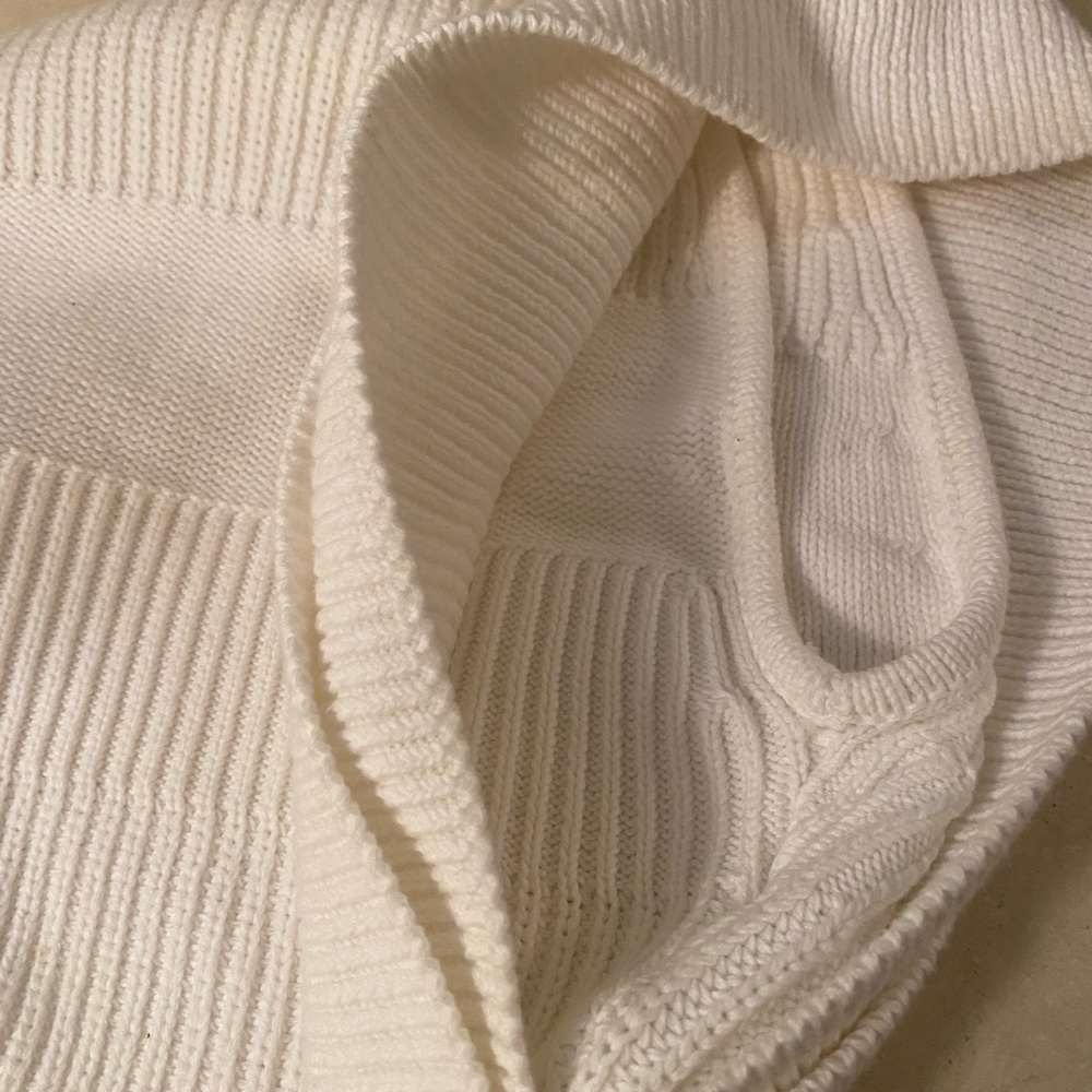 IROSweater top - Picture 3 of 4